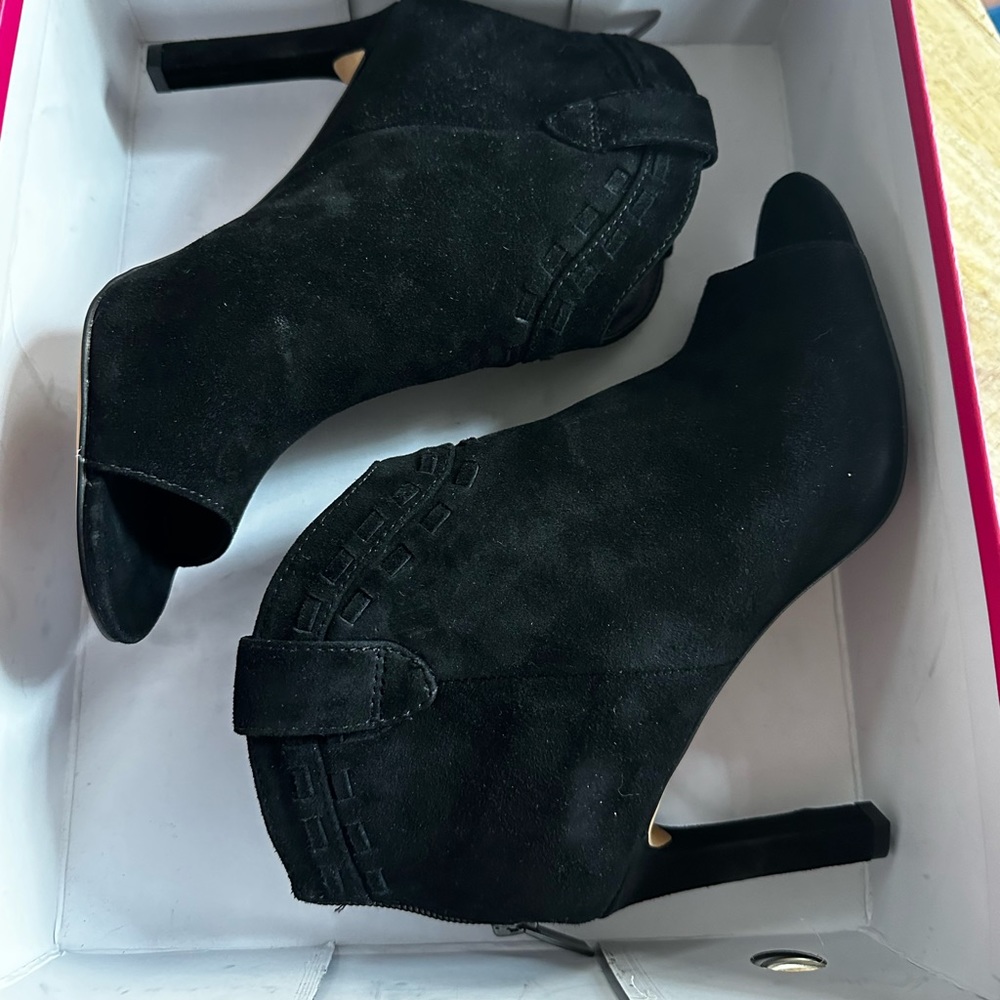 Vince Camuto new♠️ - Picture 8 of 11